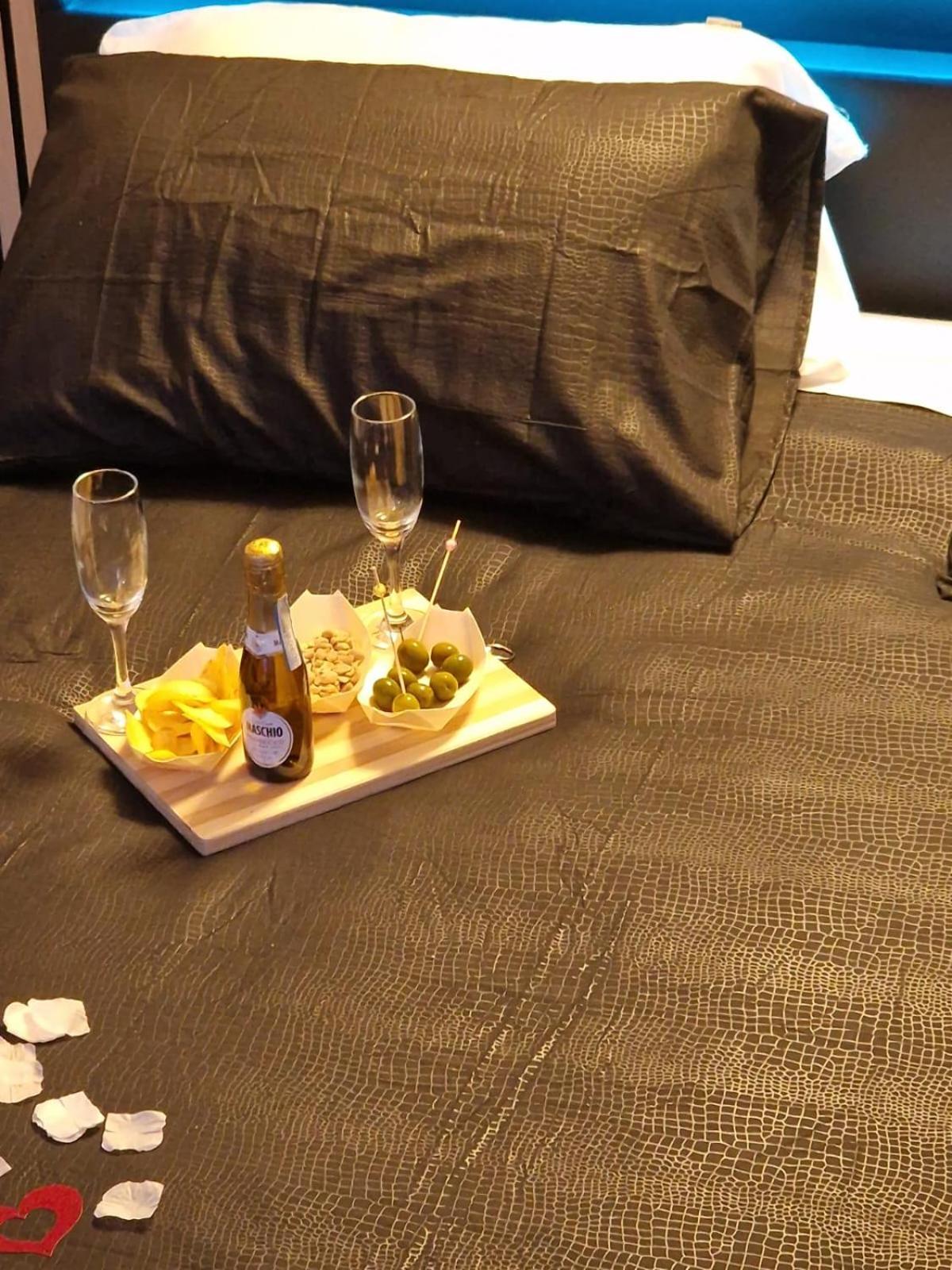 Appartement Charm E Chic à Naples Extérieur photo