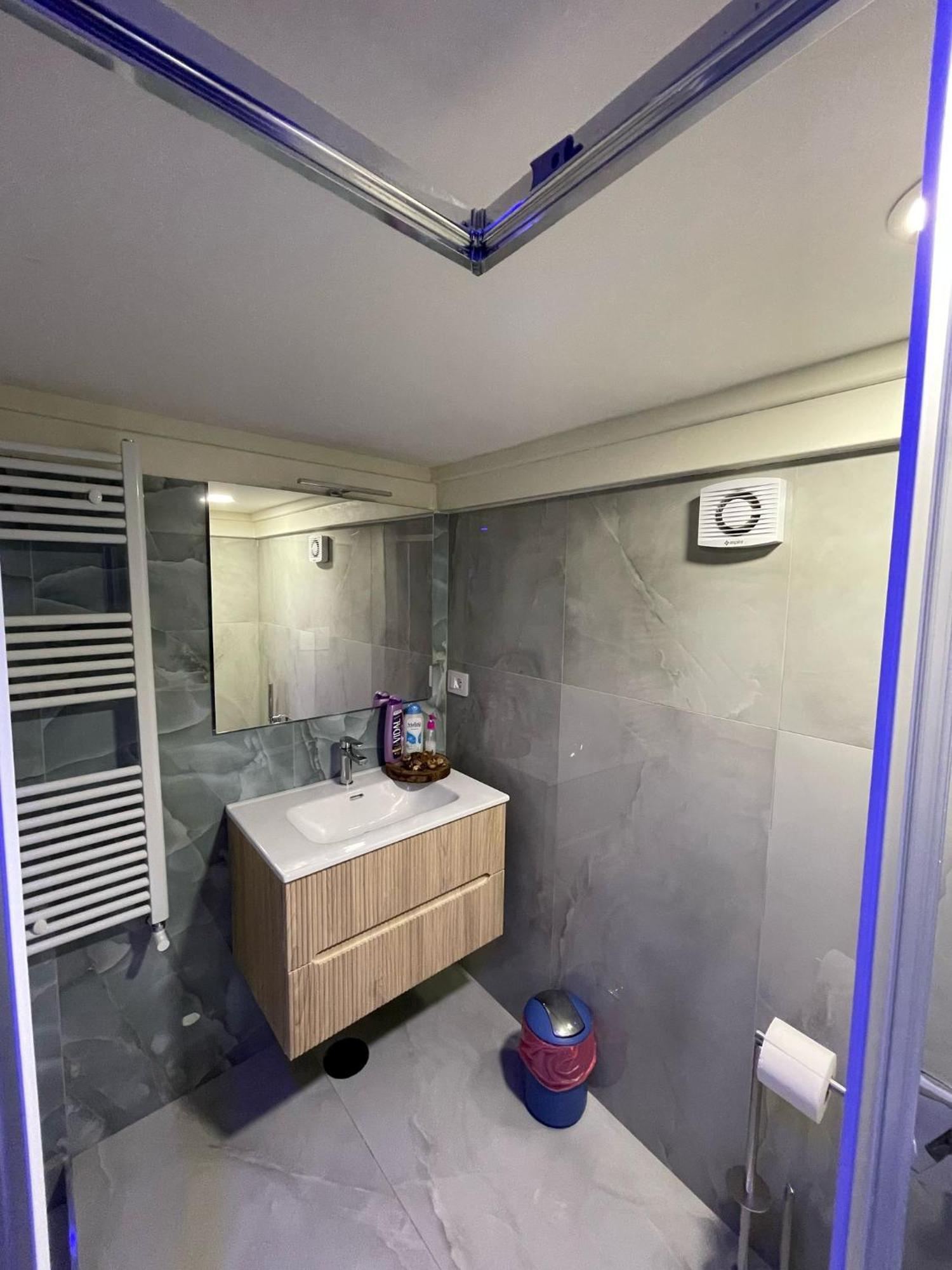 Appartement Charm E Chic à Naples Extérieur photo