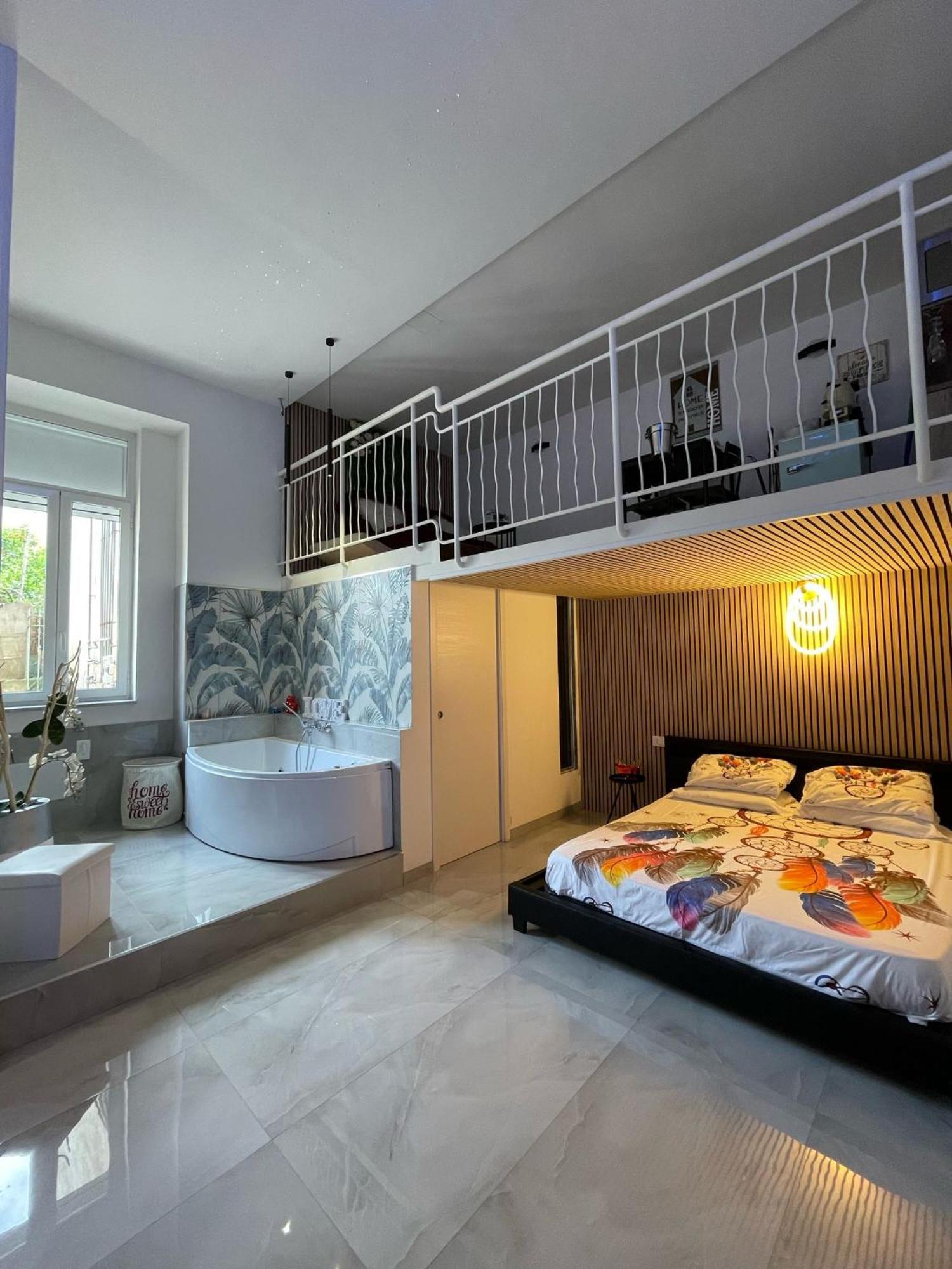 Appartement Charm E Chic à Naples Extérieur photo